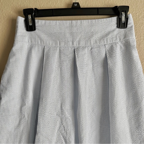 EUC Pleated Seersucker Skirt in Navy Blue by Lauren James - Picture 4 of 9